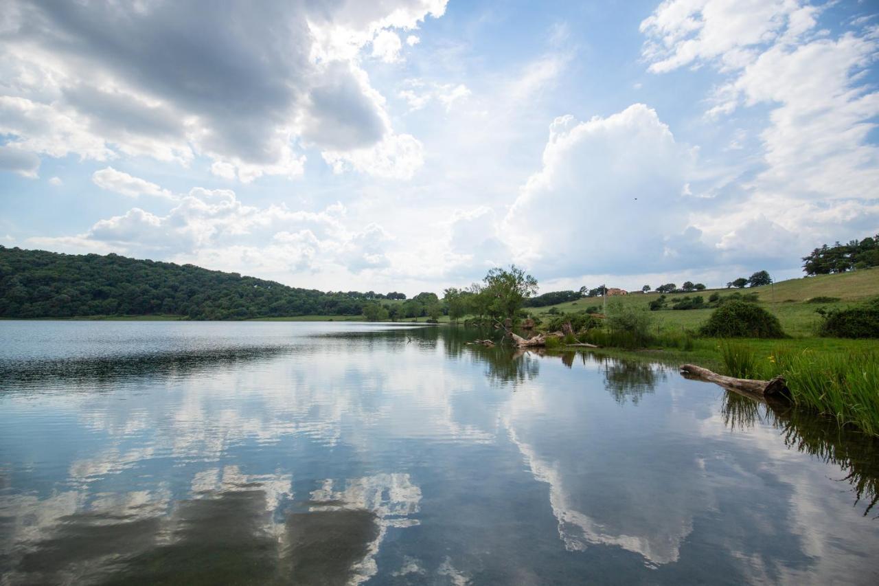 Agriturismo Lago Di Mezzano Valentano Extérieur photo
